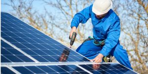 Installation Maintenance Panneaux Solaires Photovoltaïques à Montmartin